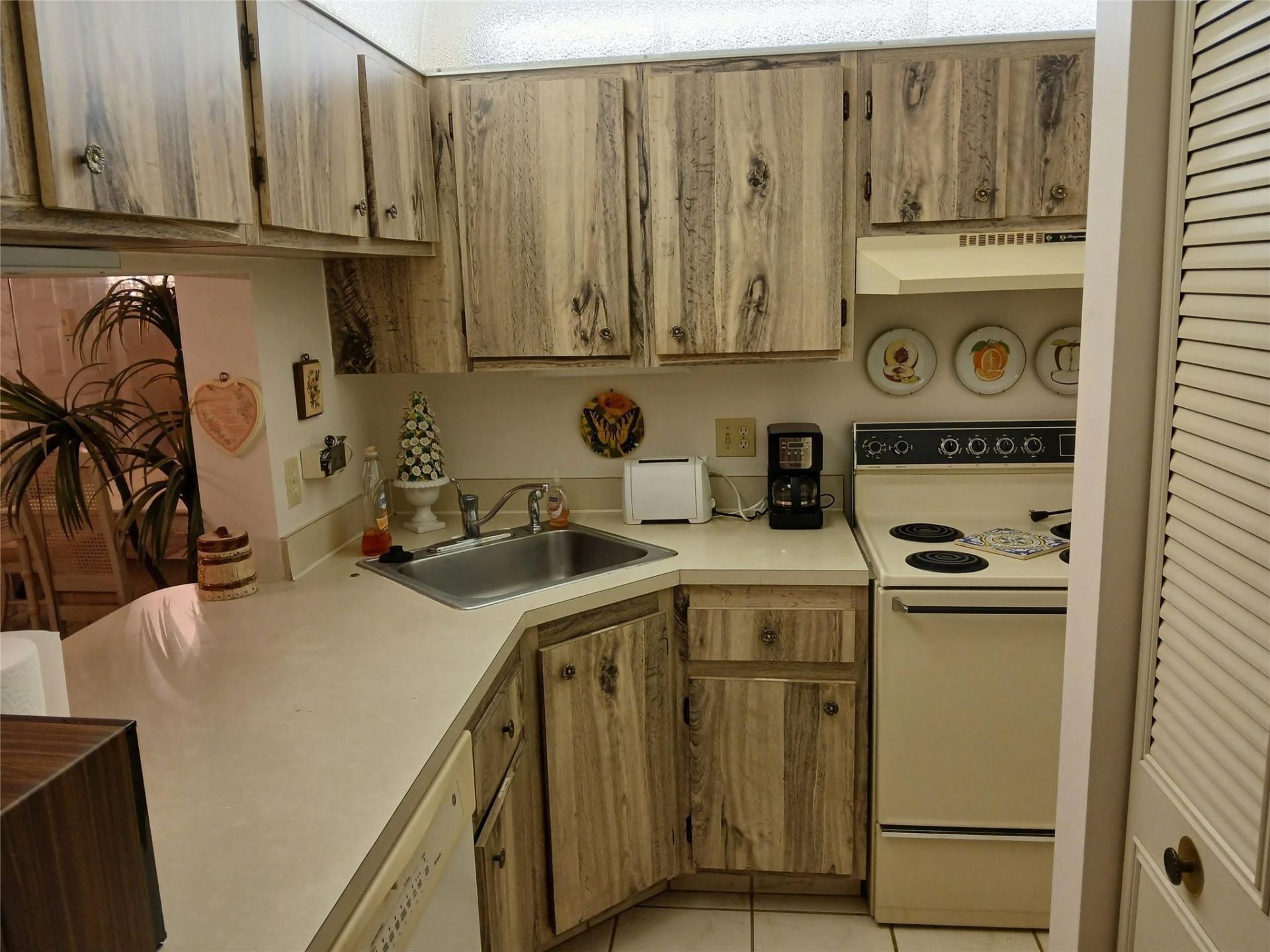 627 Sea Pine Way, Unit B1, Greenacres, FL 33415 Photo