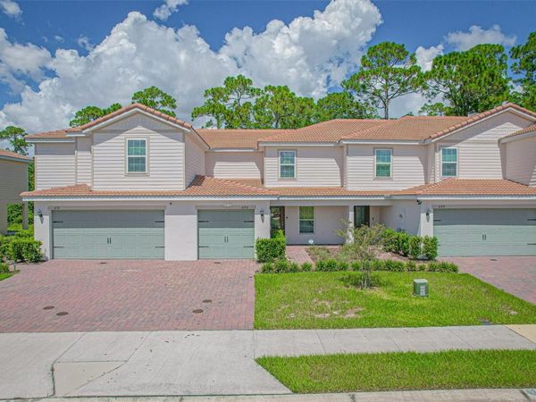695 BAY LEAF DRIVE, KISSIMMEE, FL 34759