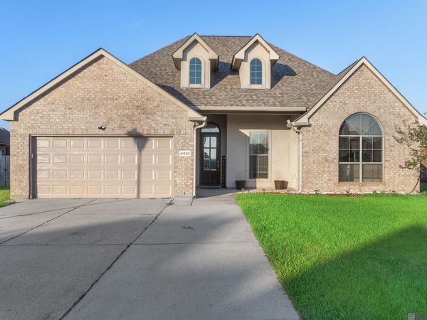41220 Colonial Dr, Sorrento, LA 70778