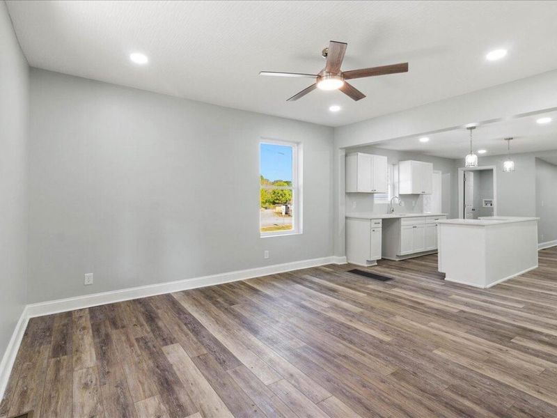 512 W Columbus Street, West Liberty, OH 43357 Photo 7