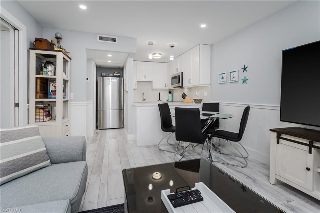 1295 Gulf Shore Blvd S, Unit 128, Naples, FL 34102 Photo