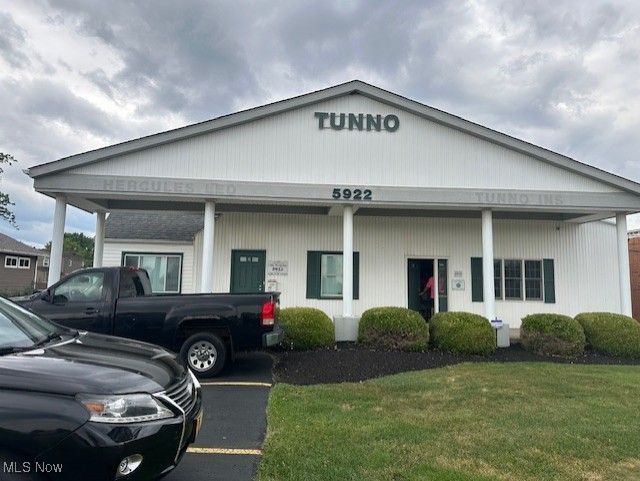 5922 South Avenue, Youngstown, OH 44512