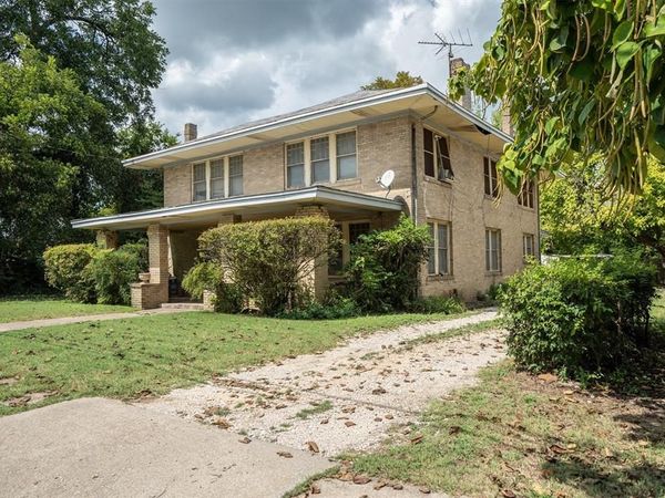 305 Hill Street, Farmersville, TX 75442