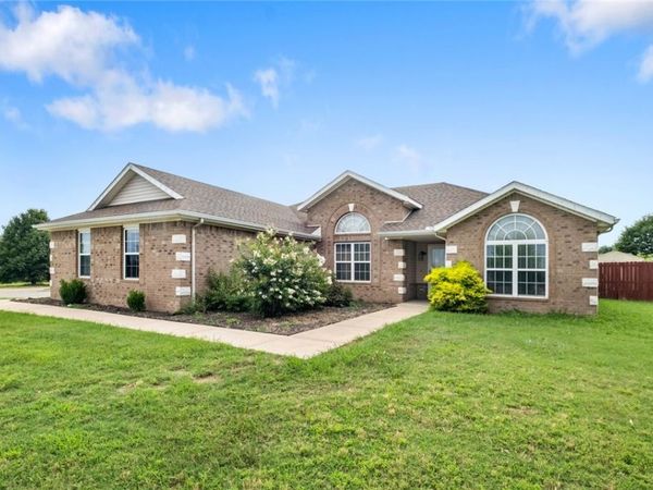 1901 SW Columbus Road, Bentonville, AR 72713