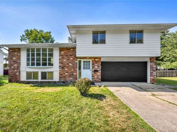 501 Button Road, Bedford, OH 44146