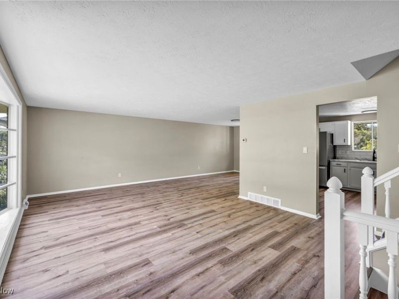 501 Button Road, Bedford, OH 44146 Photo 10