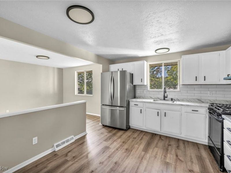 501 Button Road, Bedford, OH 44146 Photo 17