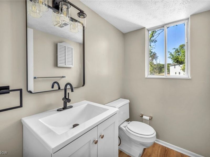 501 Button Road, Bedford, OH 44146 Photo 18