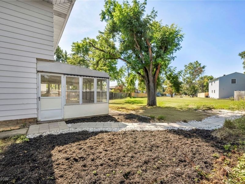 501 Button Road, Bedford, OH 44146 Photo 33