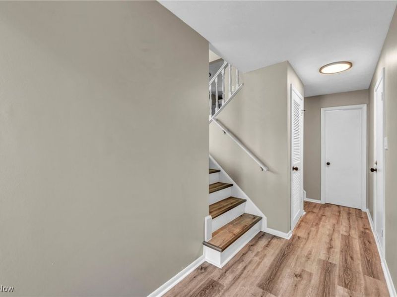 501 Button Road, Bedford, OH 44146 Photo 7