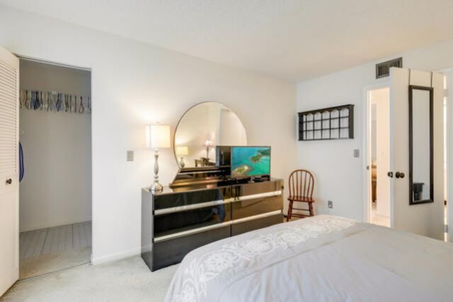 319 Pine Ridge Circle, Unit B1, Greenacres, FL 33463 Photo