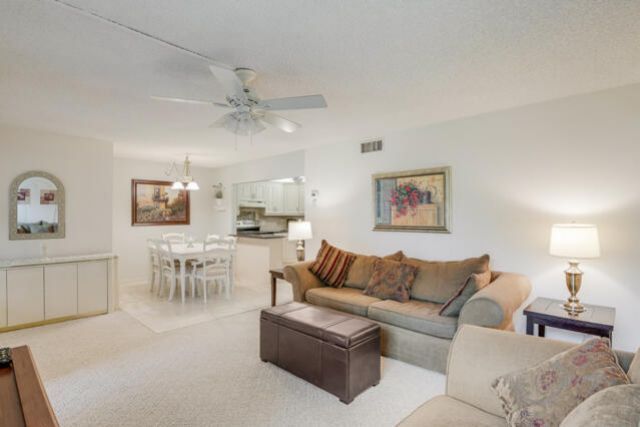 319 Pine Ridge Circle, Unit B1, Greenacres, FL 33463 Photo