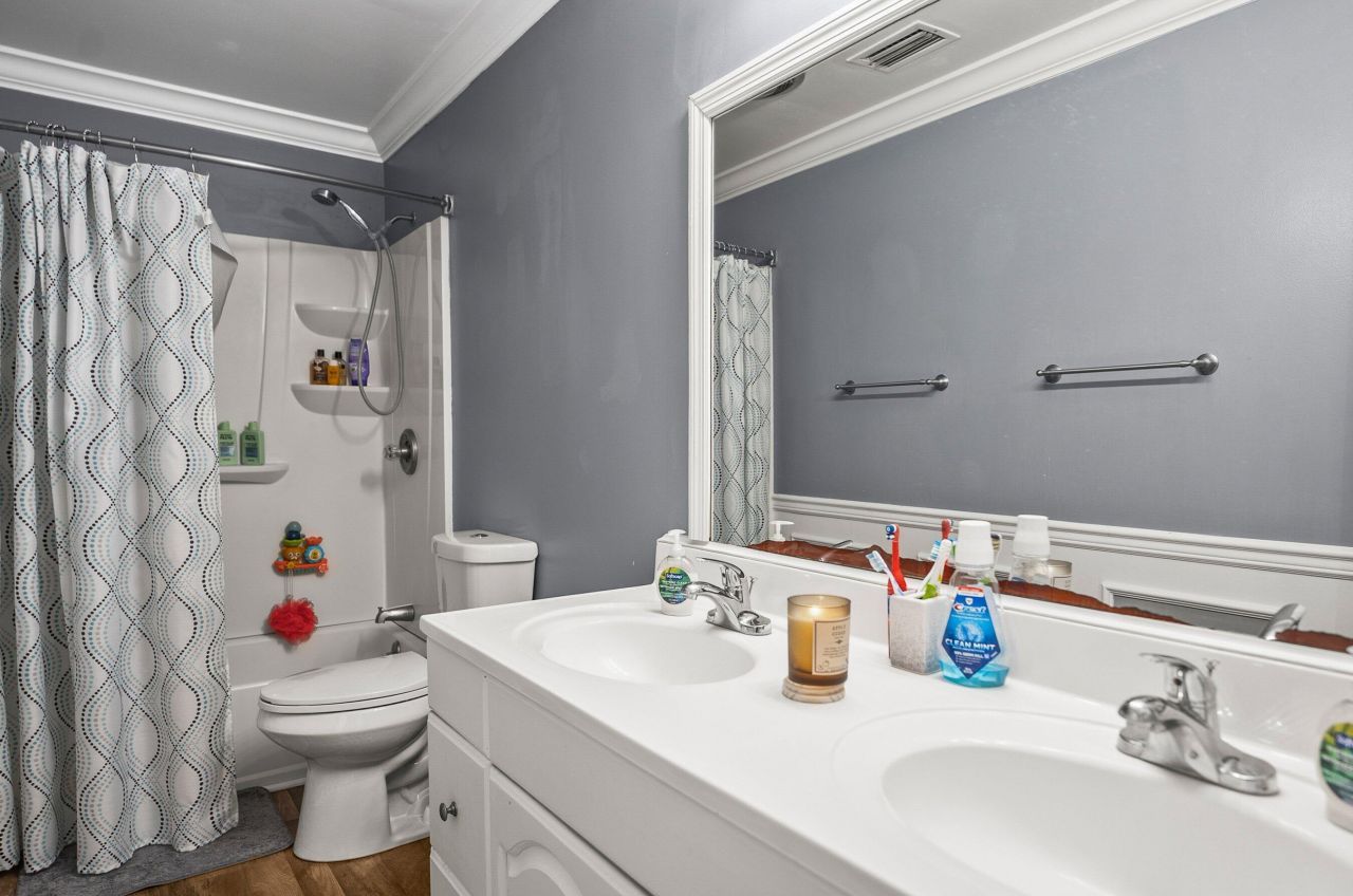 70 Mallard Street Photo 11