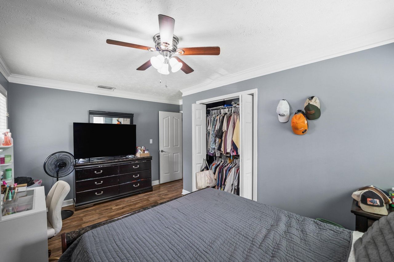 70 Mallard Street Photo 13