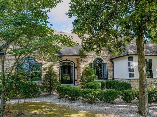 1800 Lynnbrook Court , Orient, OH 43146