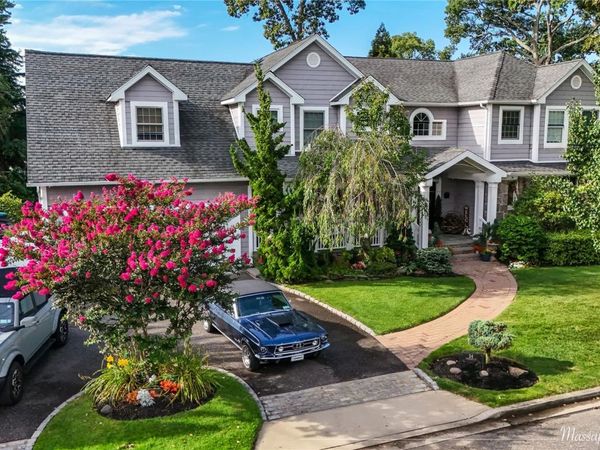 54 Chestnut Street, Massapequa, NY 11758