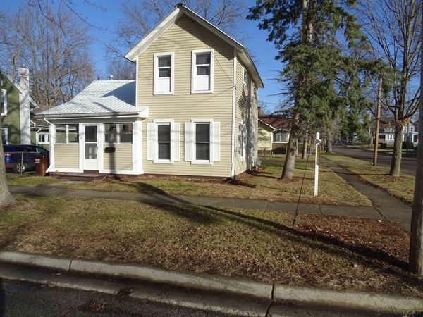 423 E Butler, Adrian, MI 49221