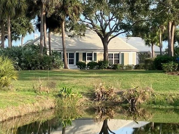 4655 Saint James Avenue, Vero Beach, FL 32967