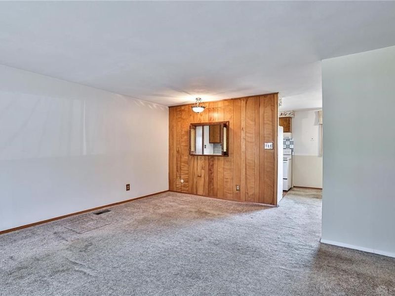 210 Zimmerman Street, New Carlisle, OH 45344 Photo 6