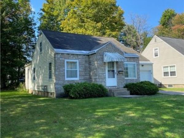 6 Hilltop, New Hartford, NY 13413