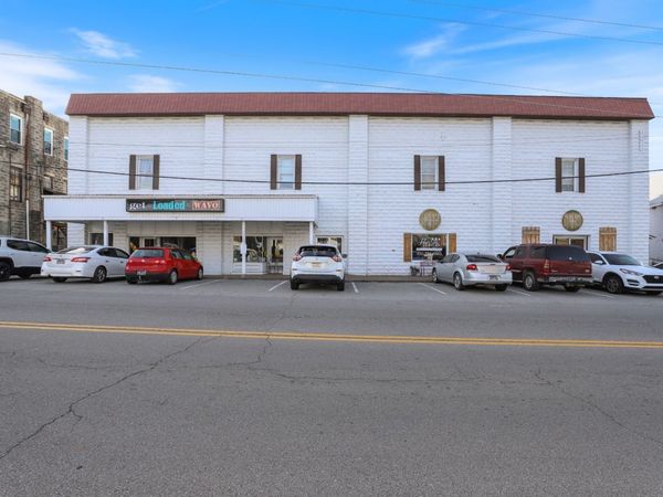 114 N Church St, Waverly, TN 37185