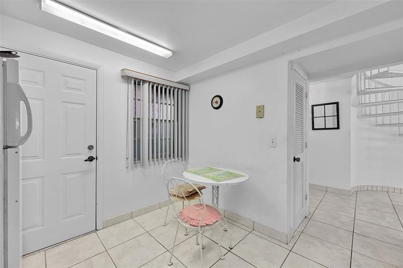 620 Tennis Club Drive, Unit 103, Fort Lauderdale, FL 33311 Photo