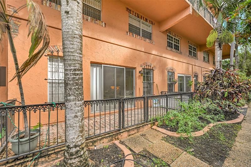 620 Tennis Club Drive, Unit 103, Fort Lauderdale, FL 33311 Photo
