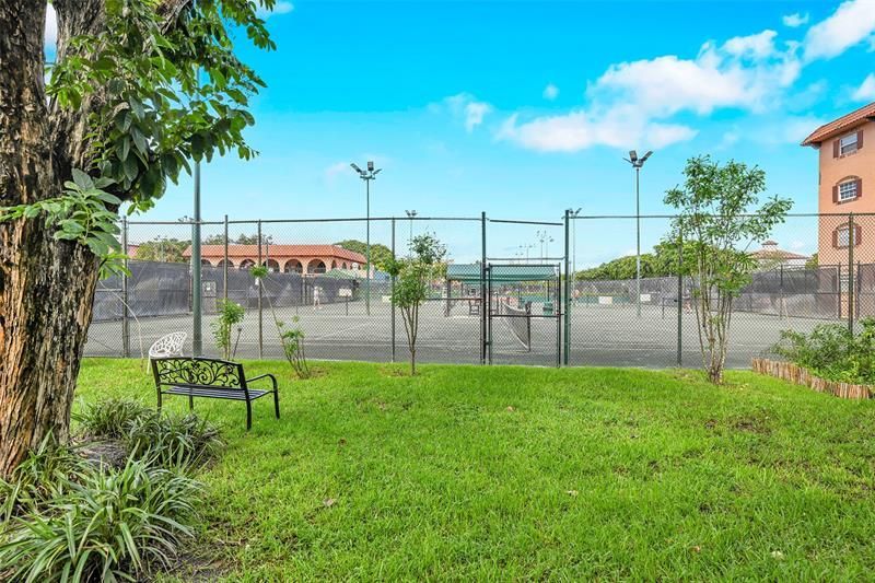620 Tennis Club Drive, Unit 103, Fort Lauderdale, FL 33311 Photo