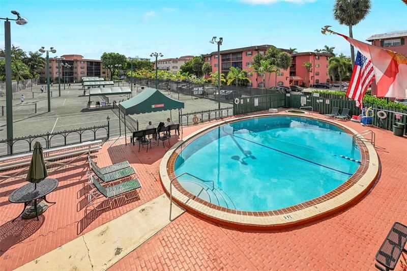 620 Tennis Club Drive, Unit 103, Fort Lauderdale, FL 33311 Photo