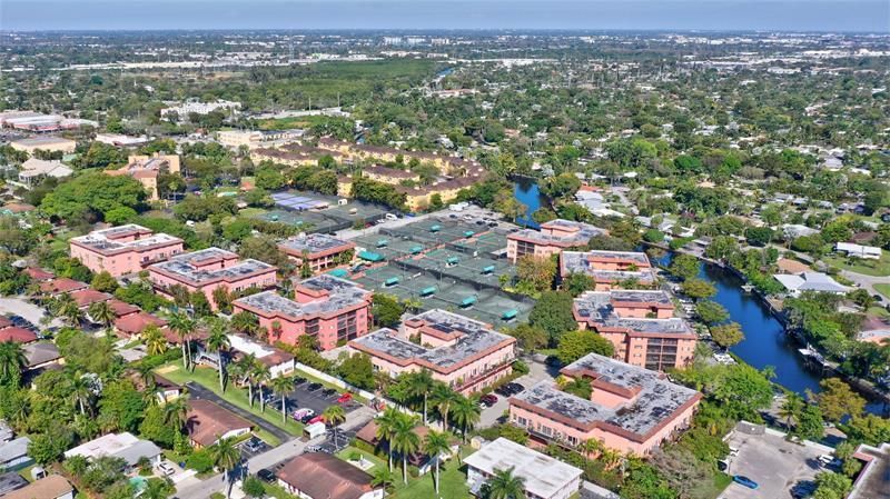 620 Tennis Club Drive, Unit 103, Fort Lauderdale, FL 33311 Photo