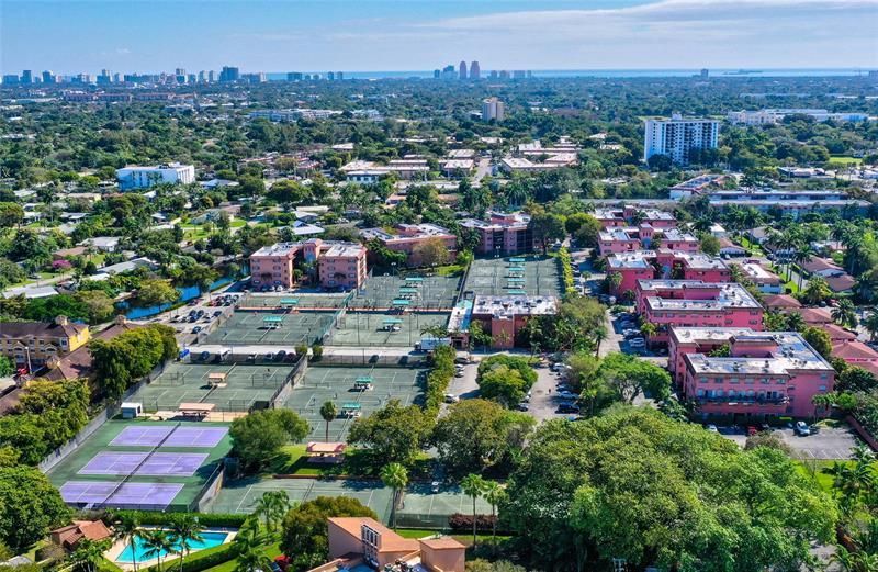 620 Tennis Club Drive, Unit 103, Fort Lauderdale, FL 33311 Photo