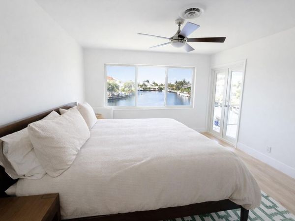 2330 NE 36th Street, Unit 11, Lighthouse Point, FL 33064