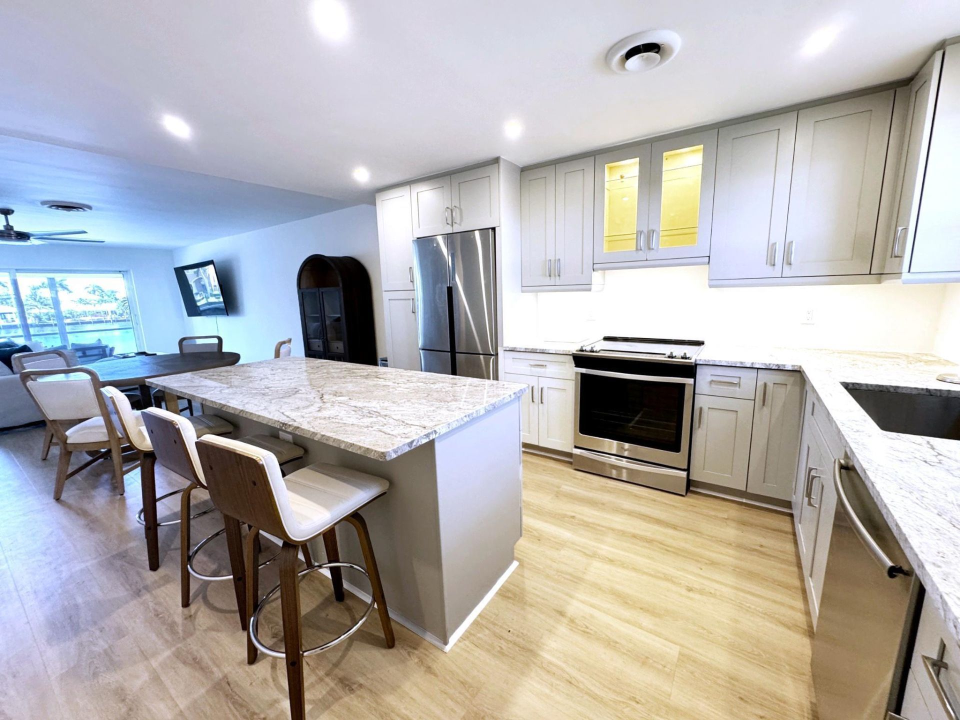 2330 NE 36th Street, Unit 11, Lighthouse Point, FL 33064 Photo