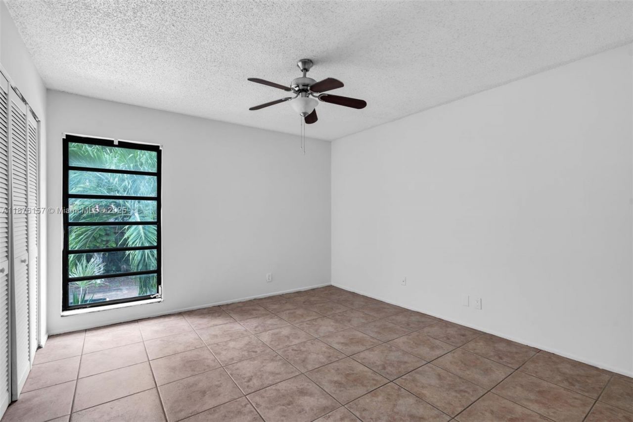 1161 NW 99th Ter, Unit 38, Pembroke Pines, FL 33024 Photo