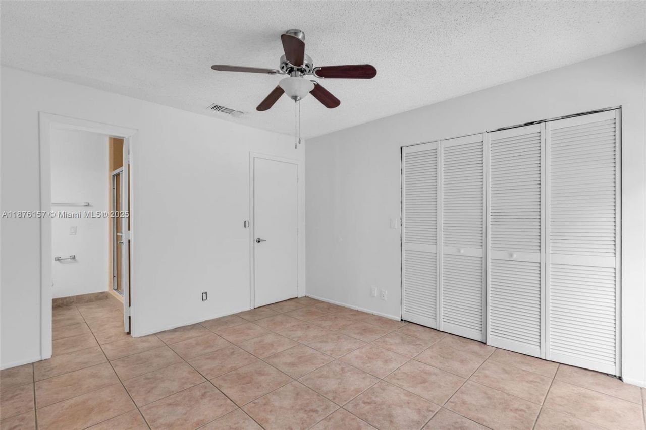 1161 NW 99th Ter, Unit 38, Pembroke Pines, FL 33024 Photo