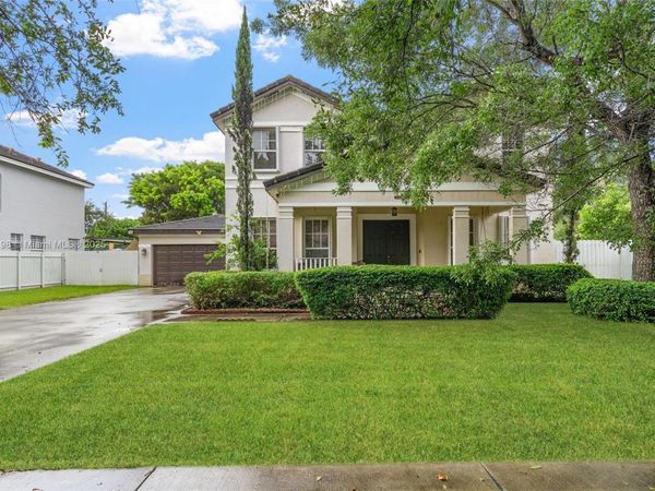 12841 SW 200th Ter, Miami, FL 33177