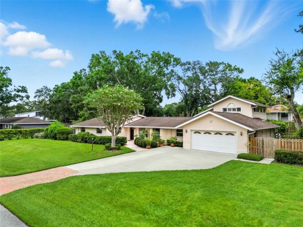 15507 N HIMES AVENUE, TAMPA, FL 33618