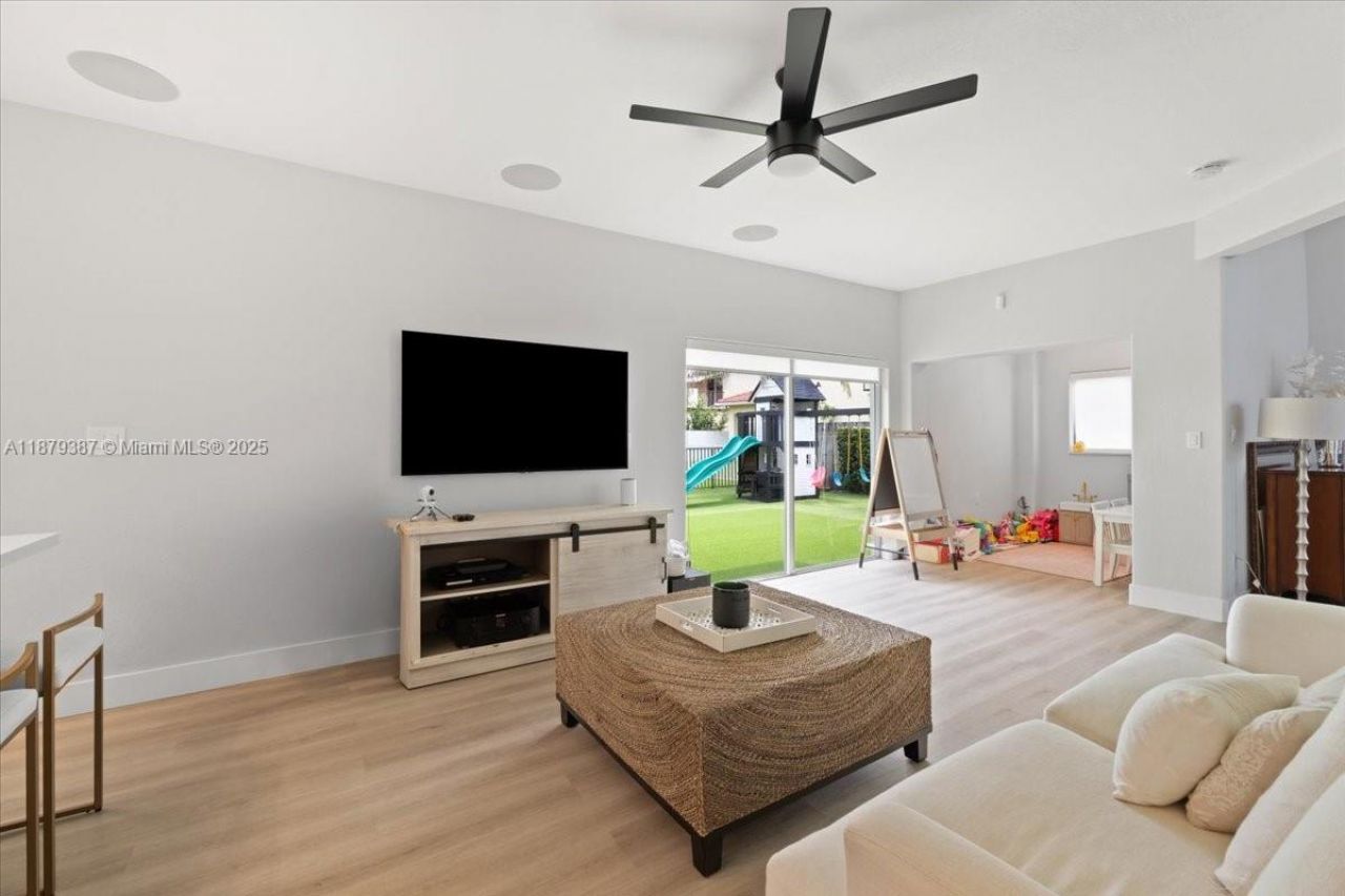 15931 SW 61st Ln, Miami, FL 33193 Photo