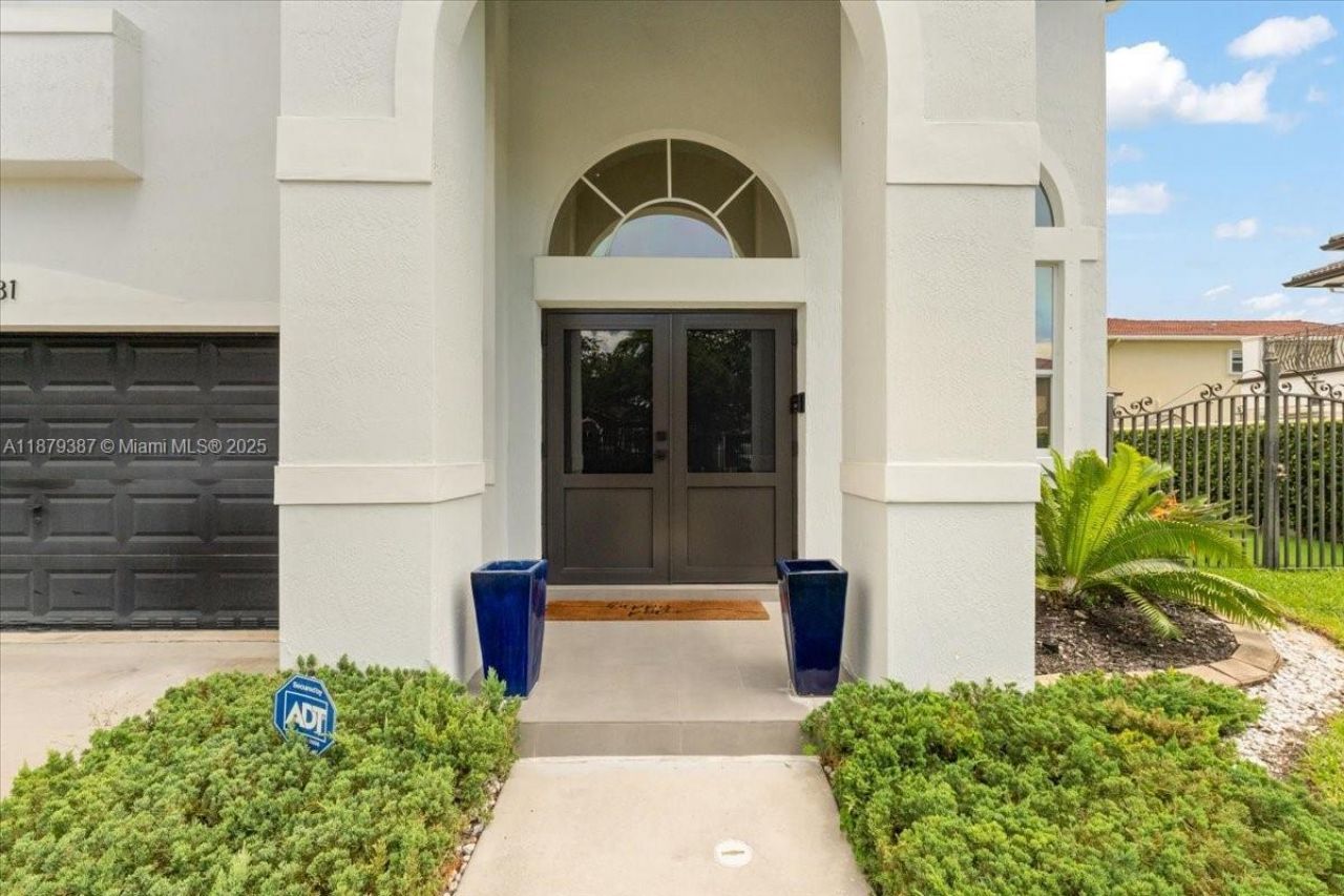 15931 SW 61st Ln, Miami, FL 33193 Photo