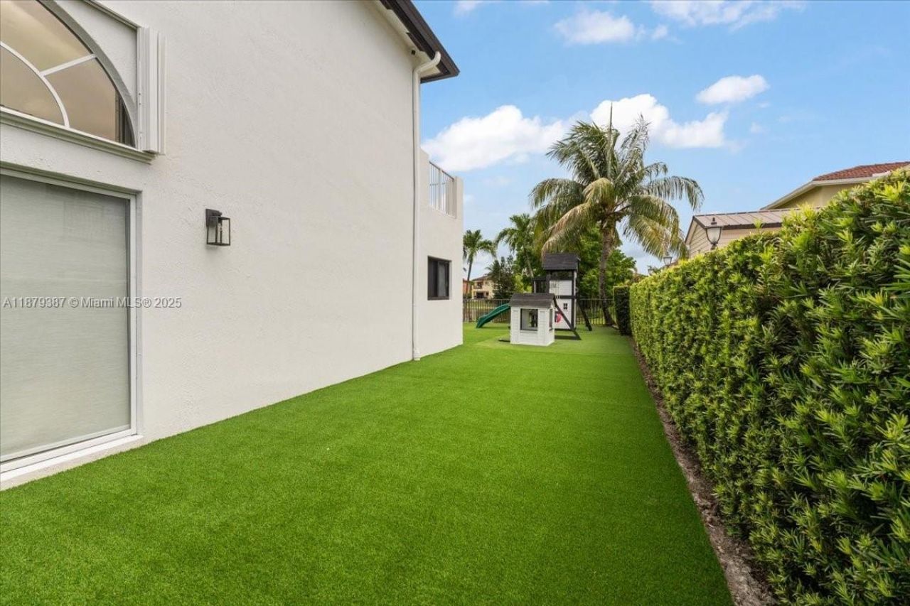 15931 SW 61st Ln, Miami, FL 33193 Photo