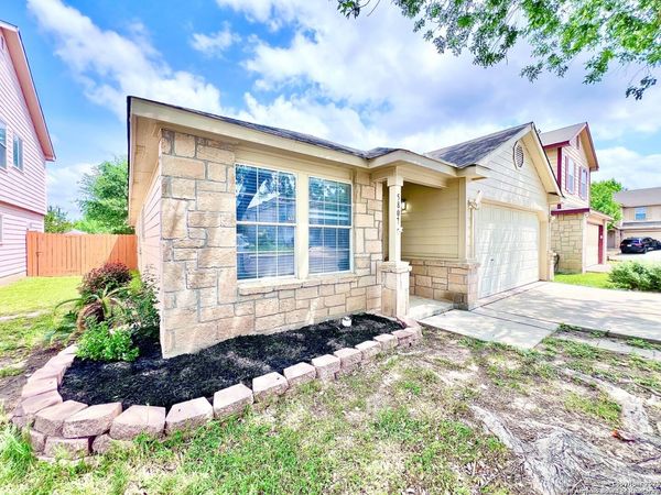 5807 BARTON HOLLOW, San Antonio, TX 78249