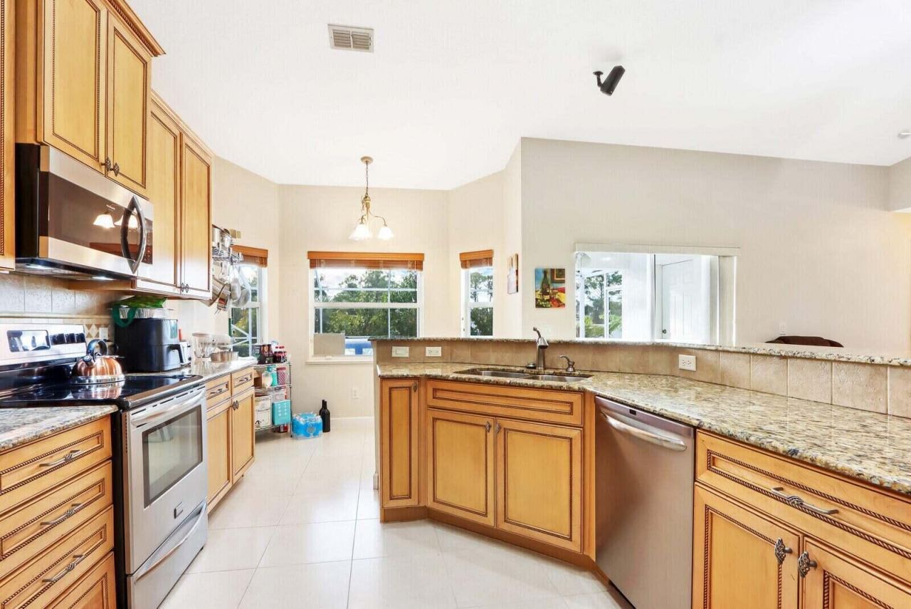 2548 SW Edgarce Street, Port Saint Lucie, FL 34953 Photo