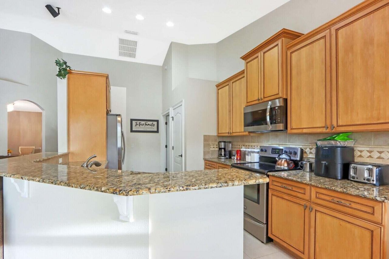 2548 SW Edgarce Street, Port Saint Lucie, FL 34953 Photo