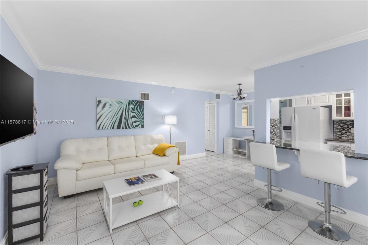 350 Collins Ave, Unit 103, Miami Beach, FL 33139 Photo