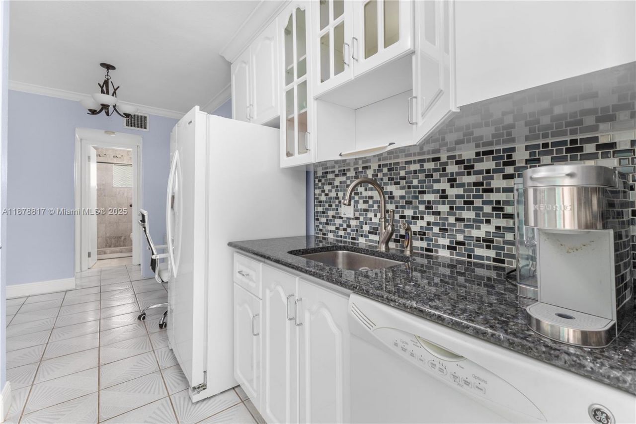 350 Collins Ave, Unit 103, Miami Beach, FL 33139 Photo