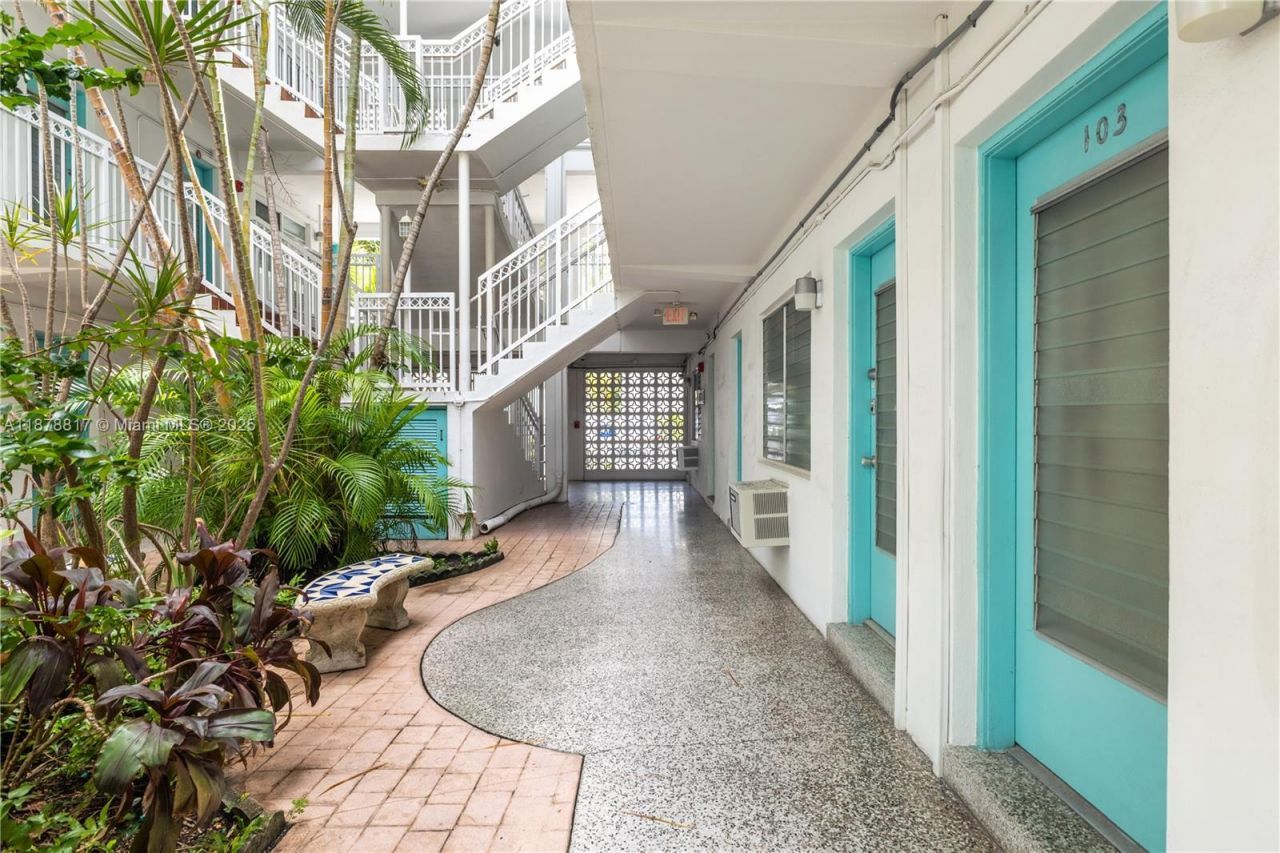 350 Collins Ave, Unit 103, Miami Beach, FL 33139 Photo