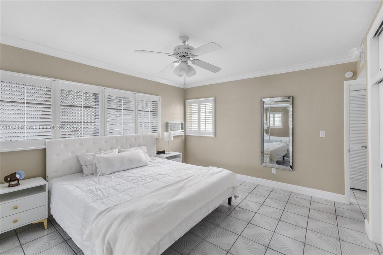 350 Collins Ave, Unit 103, Miami Beach, FL 33139 Photo