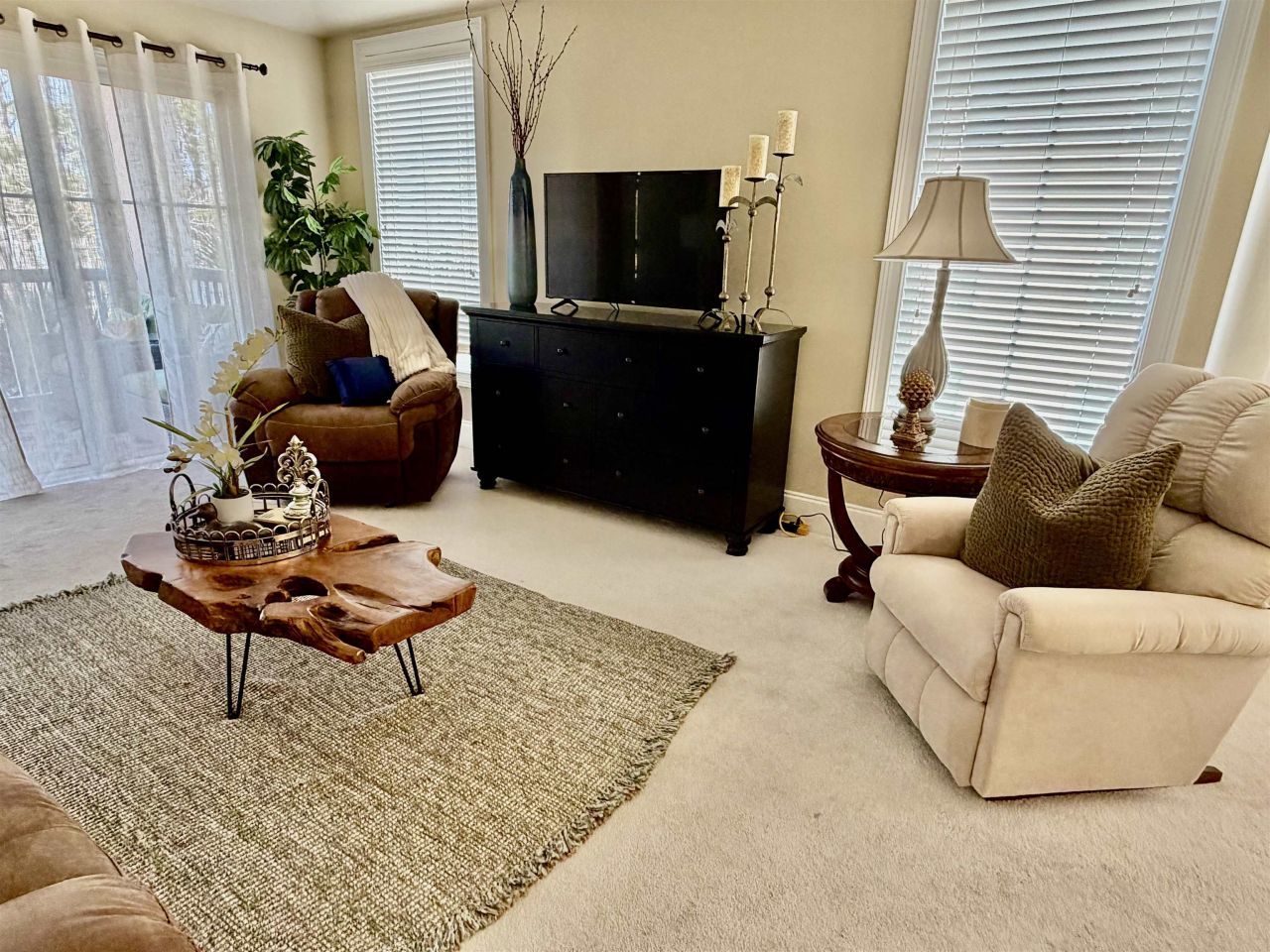 2180 Waterview Dr. Photo 5