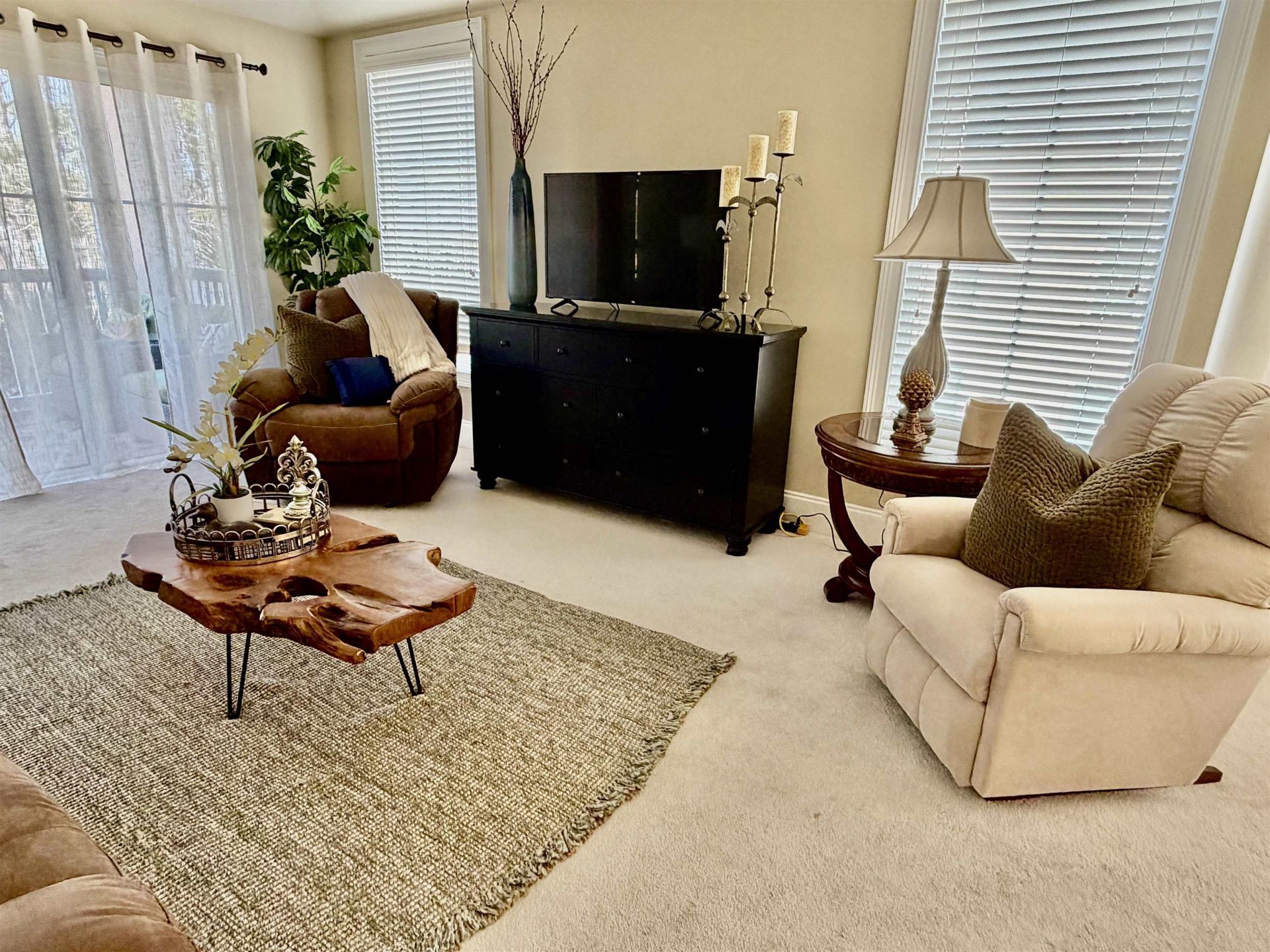 2180 Waterview Dr. Photo 6