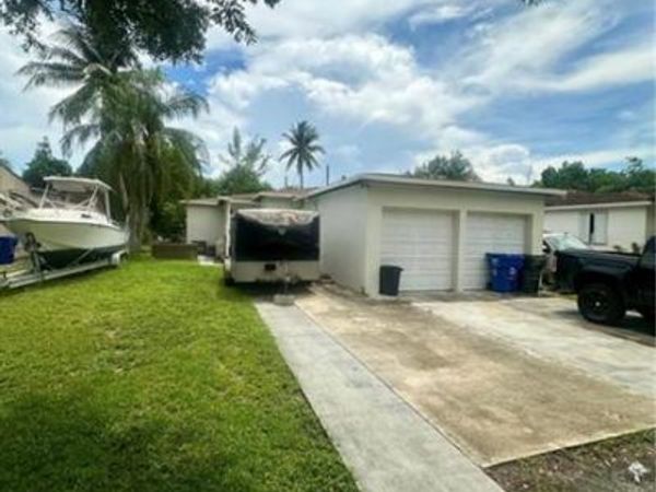 2520 Fillmore Street, Hollywood, FL 33020